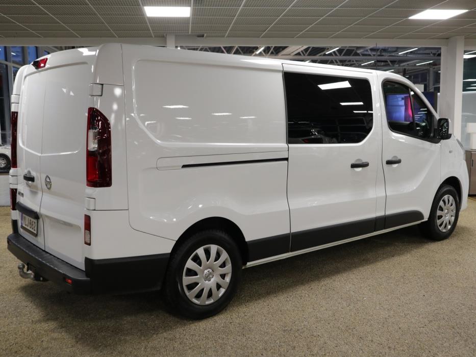 NISSAN NV300 2022