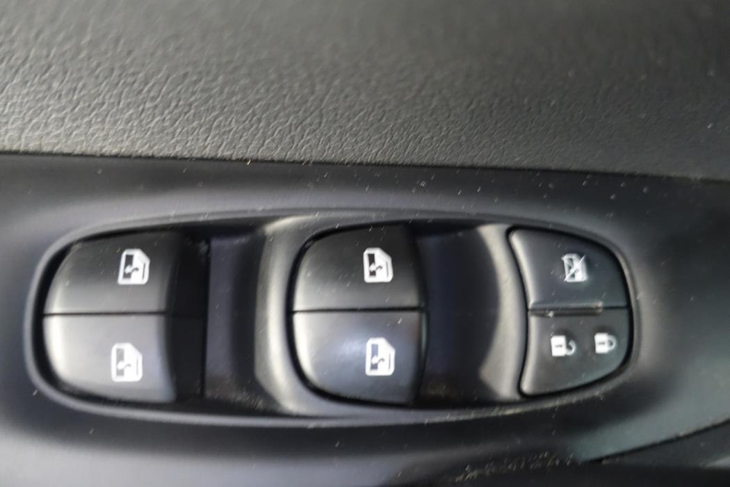 NISSAN QASHQAI 2019