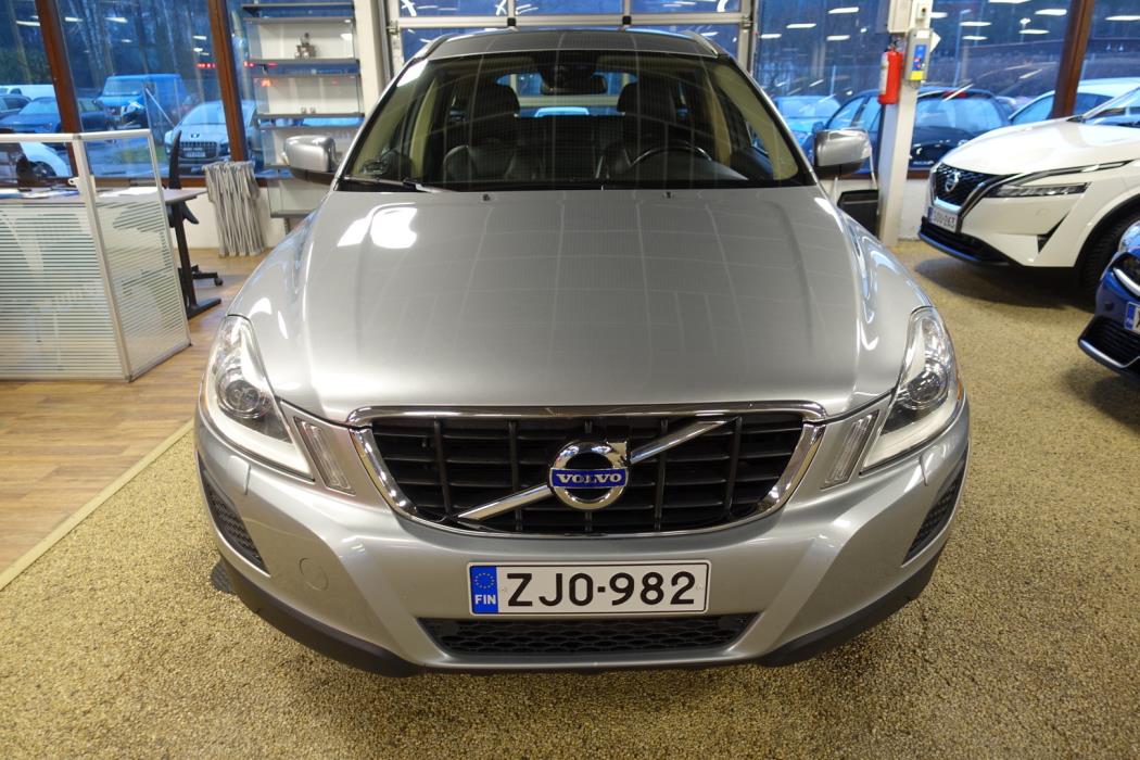 VOLVO XC60 2011