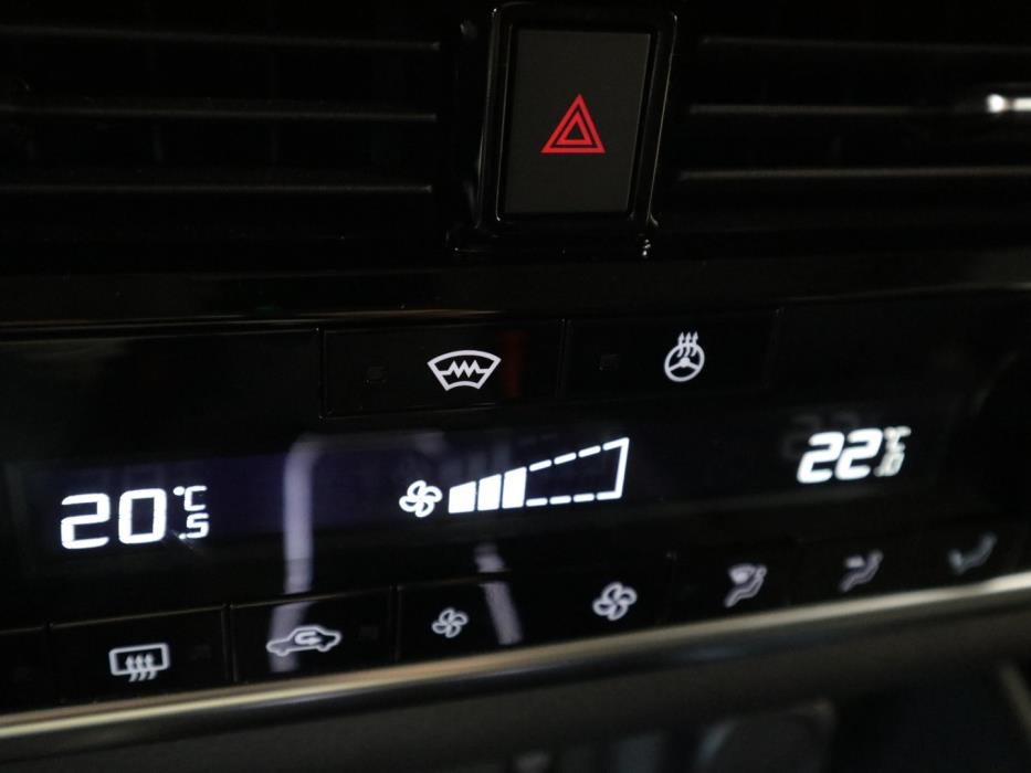 NISSAN Qashqai 2022