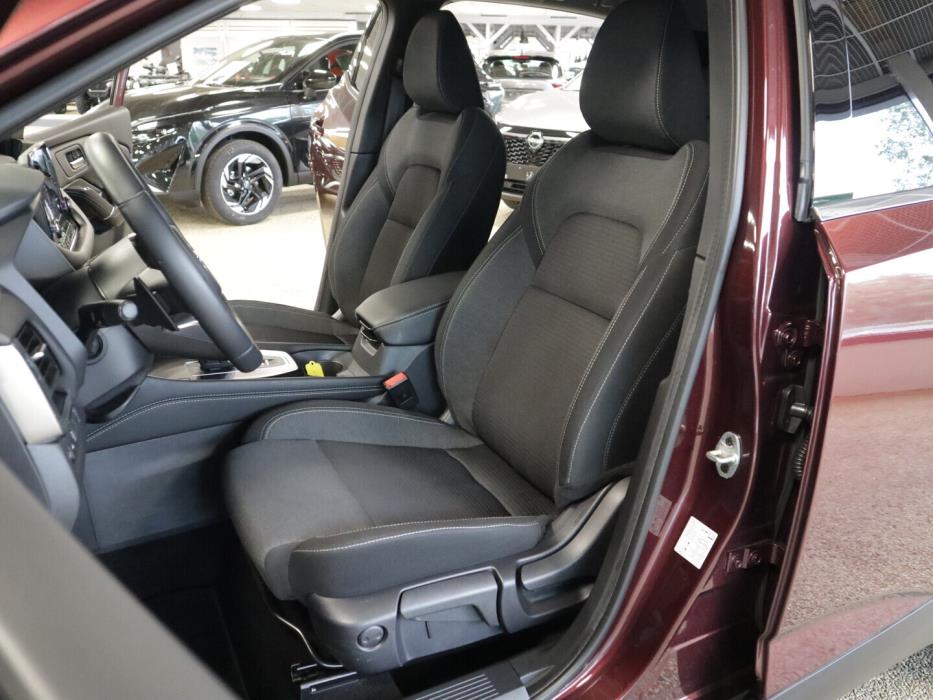 NISSAN Qashqai 2022