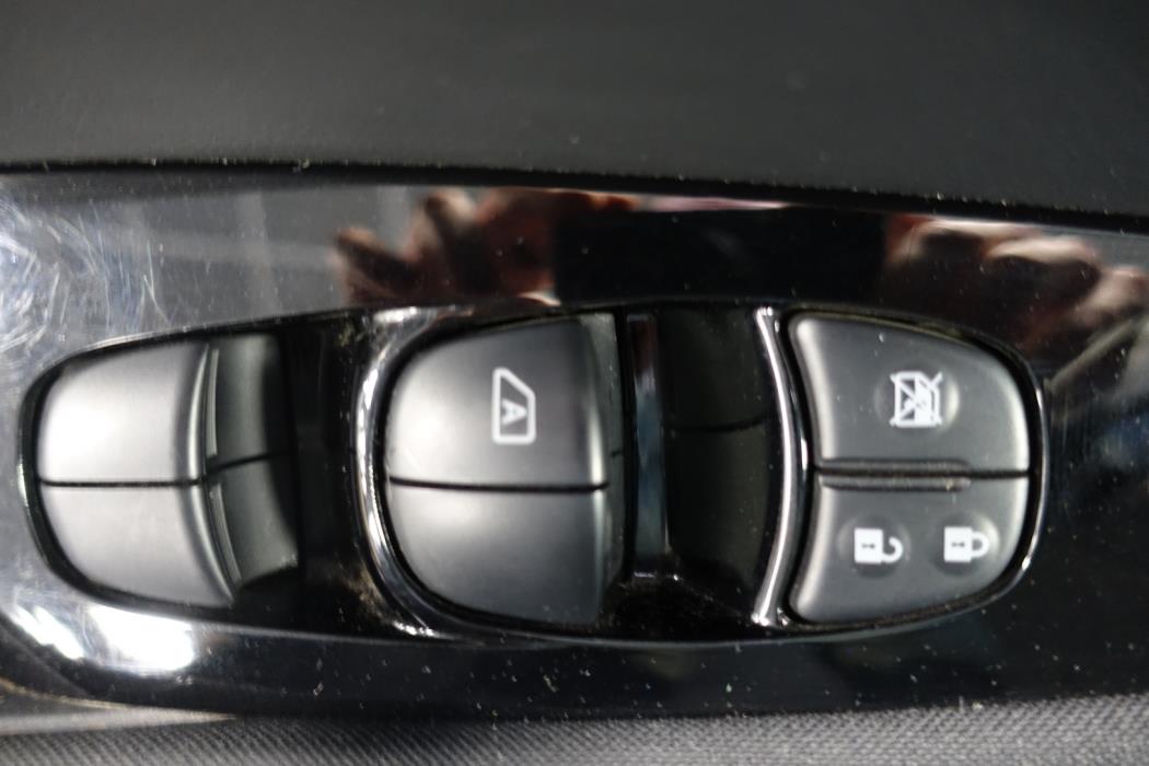 NISSAN Leaf 2023
