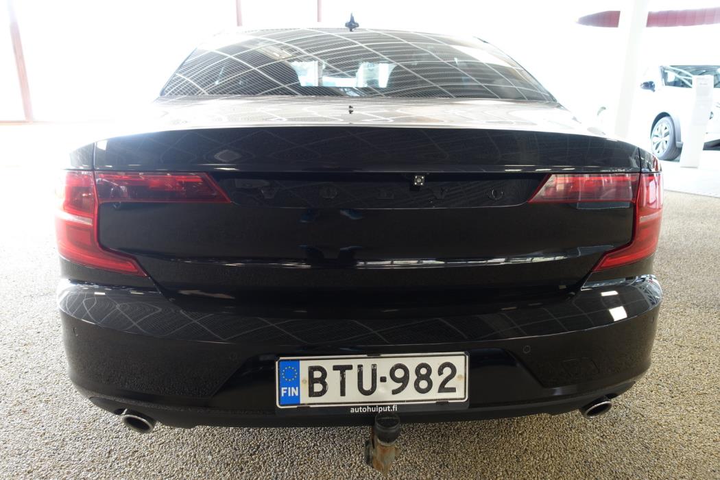 VOLVO S90 2016