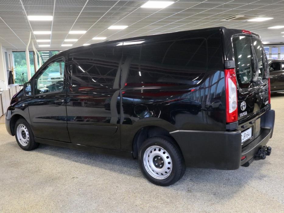 TOYOTA Proace 2016