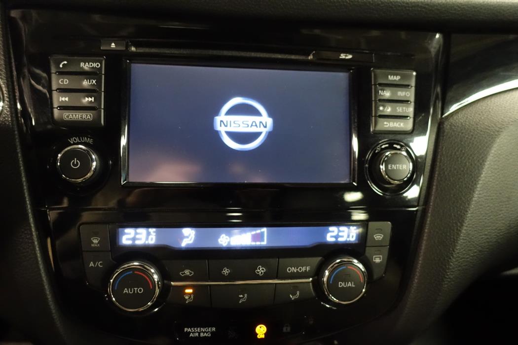 NISSAN Qashqai 2015