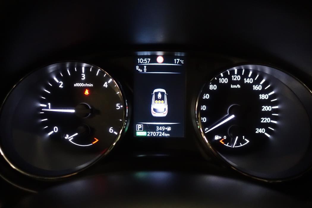 NISSAN Qashqai 2015