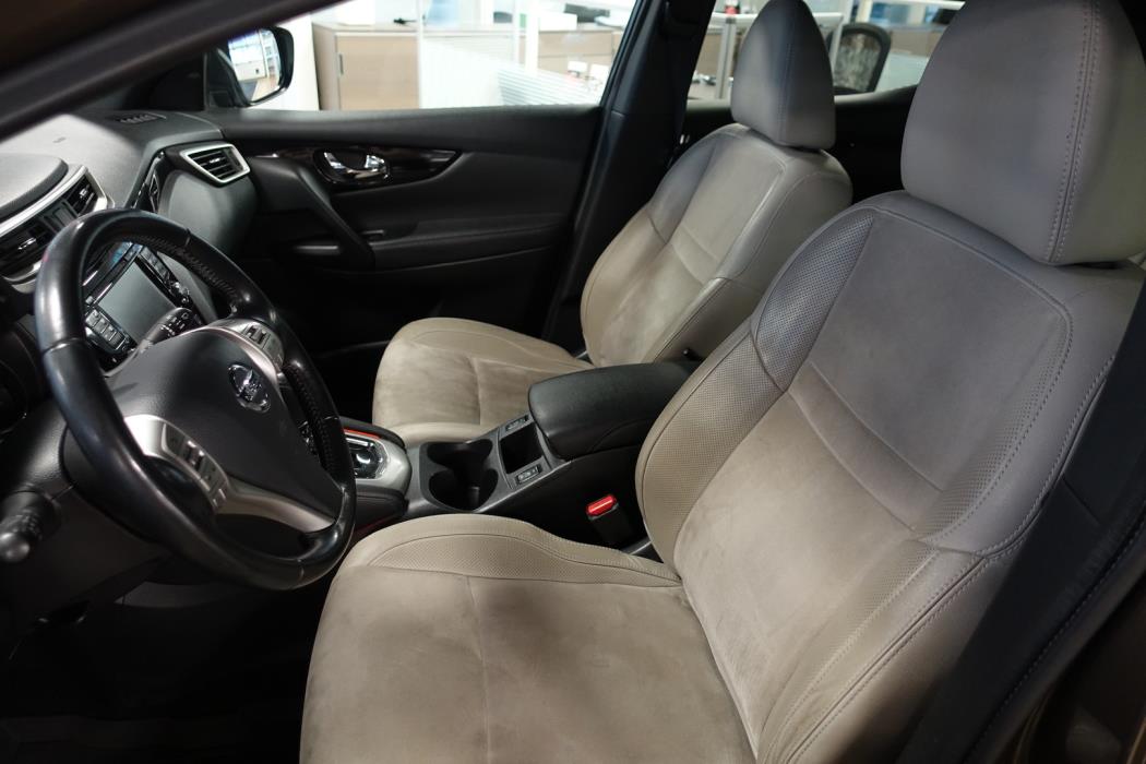 NISSAN Qashqai 2015