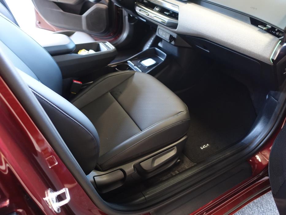 KIA EV4 2027