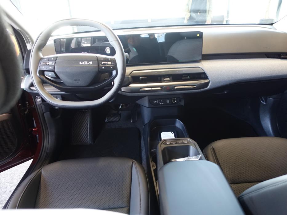 KIA EV4 2027