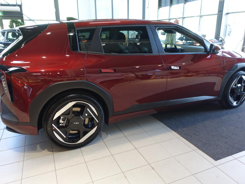 KIA EV4 2027