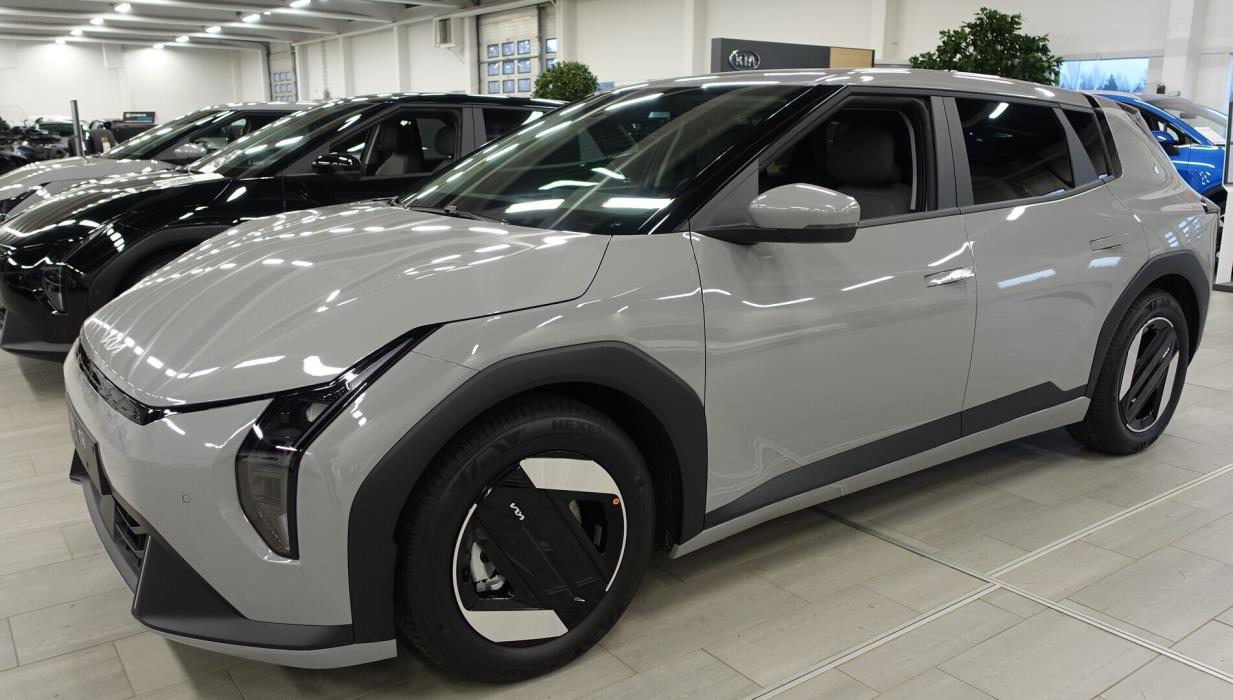 KIA EV4 2026