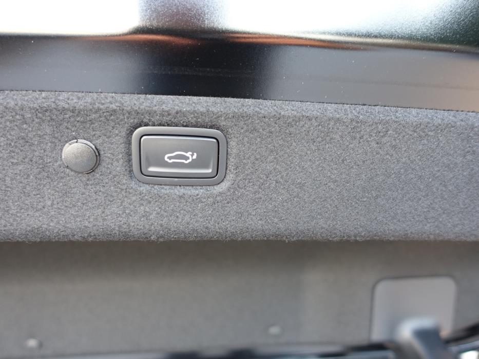 KIA EV4 2026