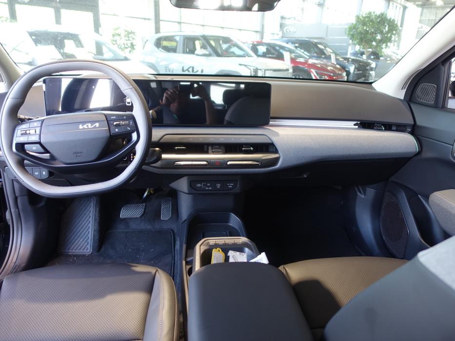 KIA EV4 2026