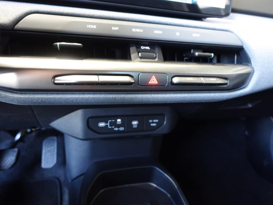 KIA EV4 2026