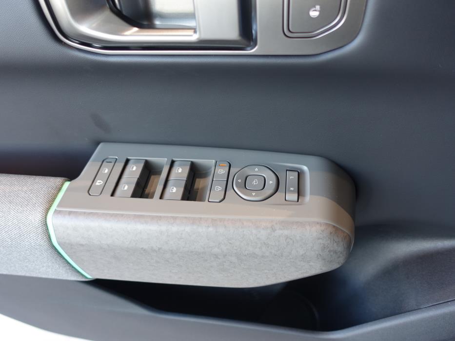 KIA EV4 2026