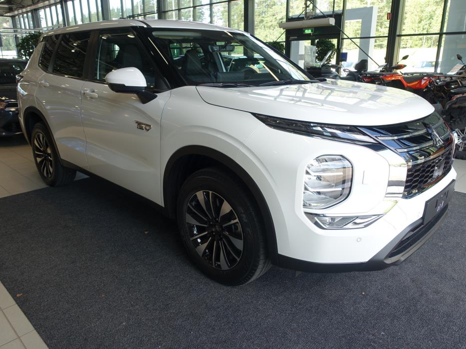MITSUBISHI Outlander 2026