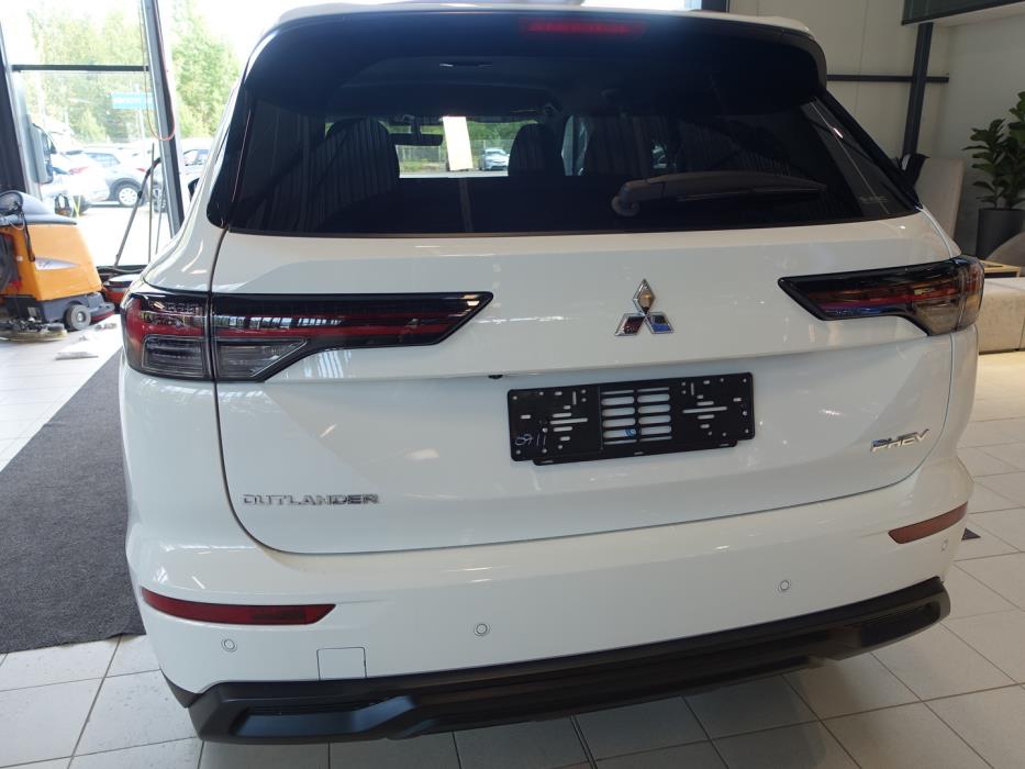 MITSUBISHI Outlander 2026