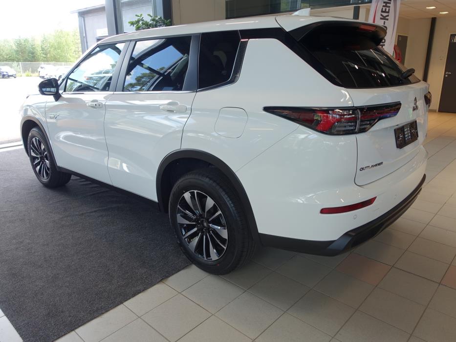 MITSUBISHI Outlander 2026