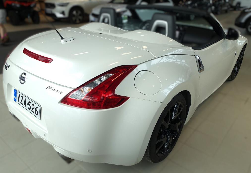 NISSAN 370Z 2011