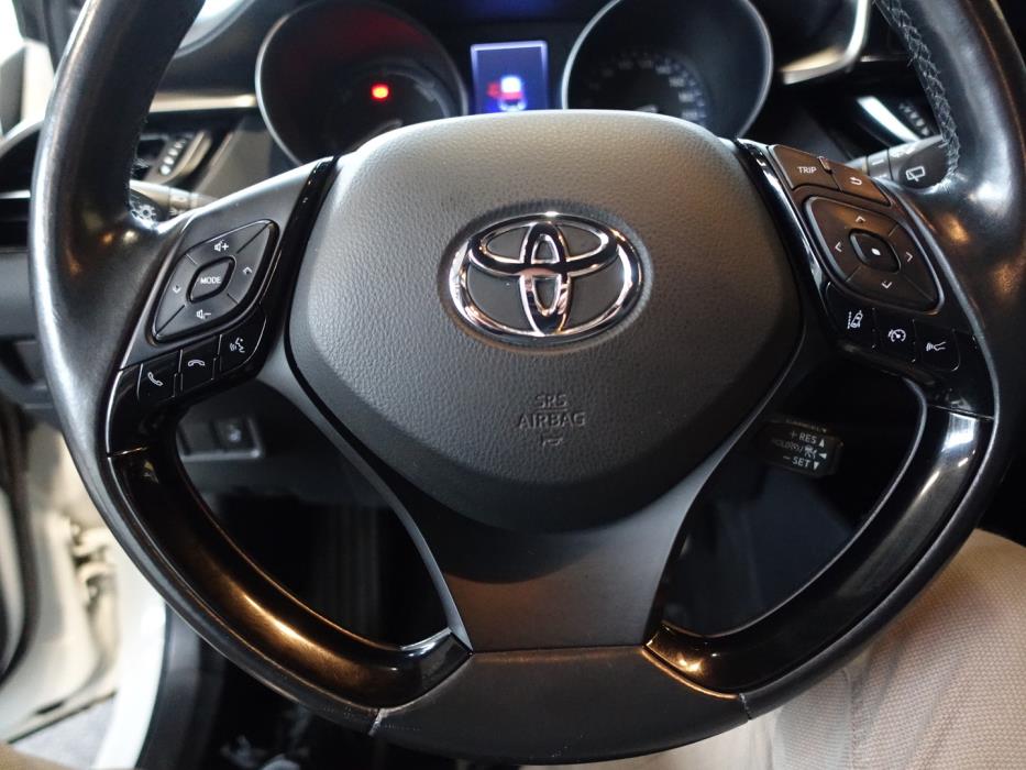 TOYOTA C-HR 2019