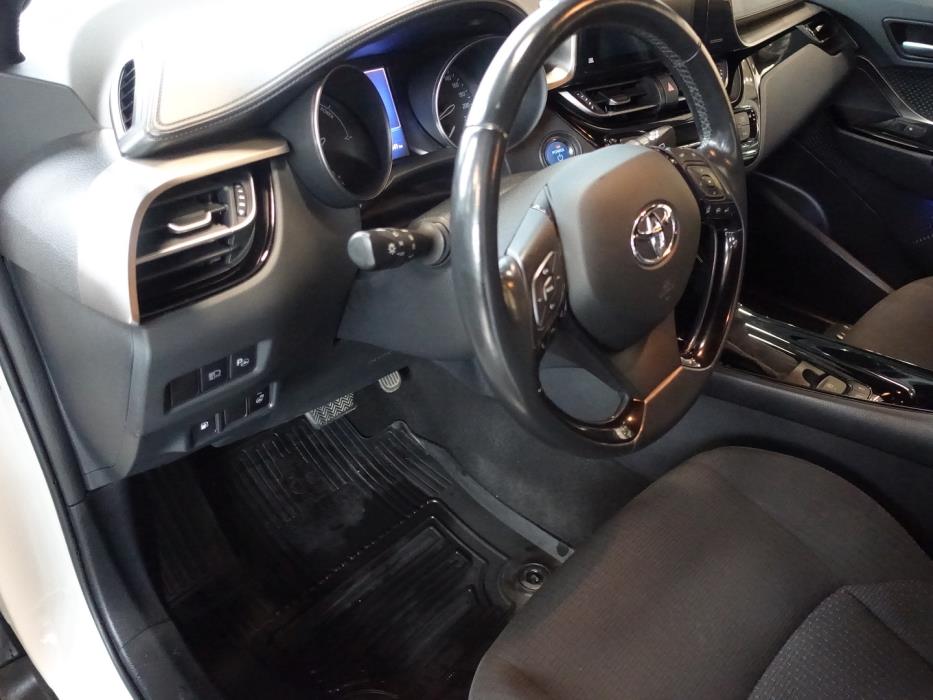 TOYOTA C-HR 2019