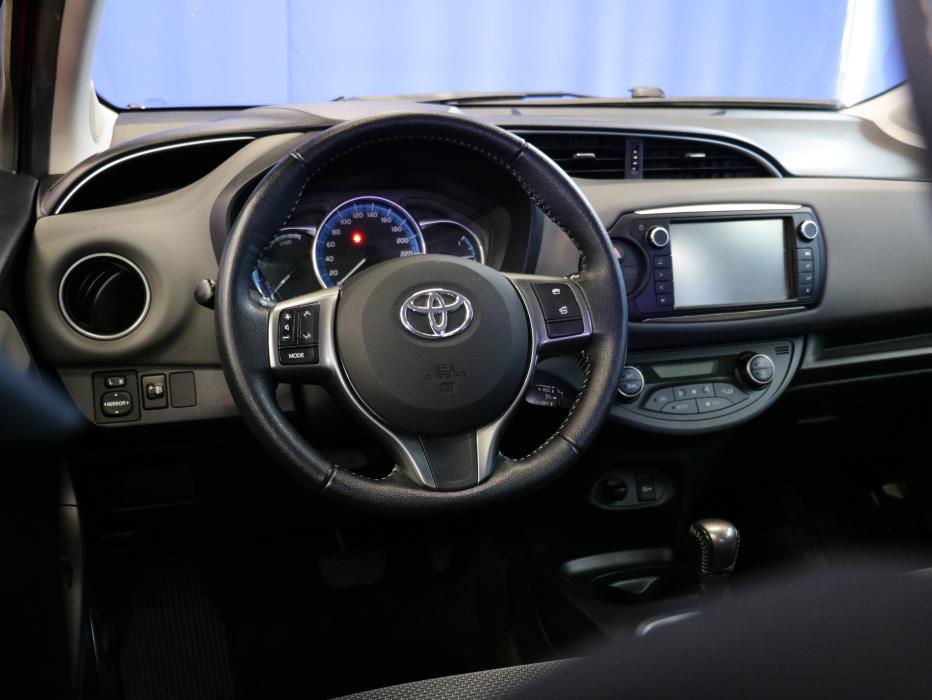 Toyota Yaris 2015