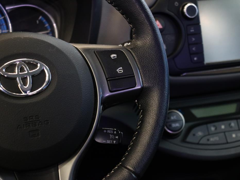 Toyota Yaris 2015