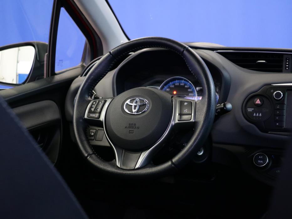 Toyota Yaris 2015