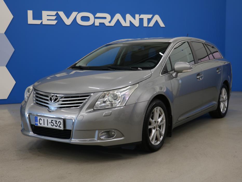 Toyota Avensis 2011