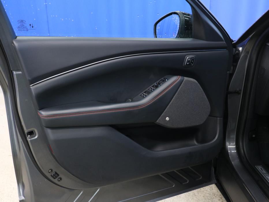 Ford Mustang Mach-E 2023