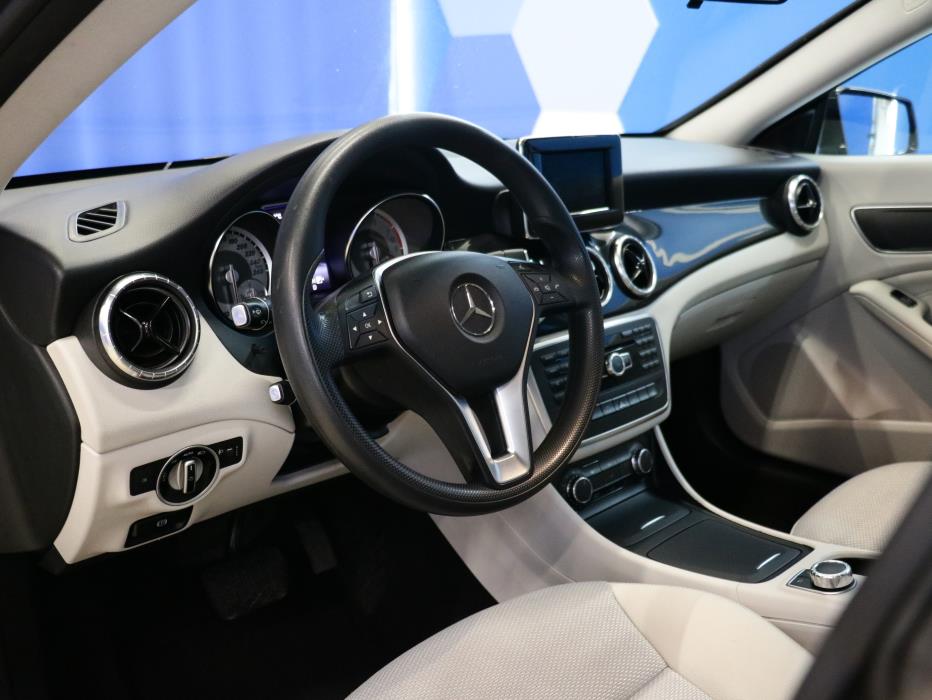 Mercedes-Benz CLA 2014