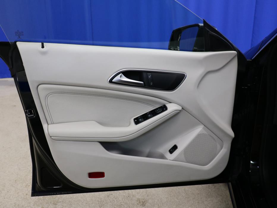 Mercedes-Benz CLA 2014