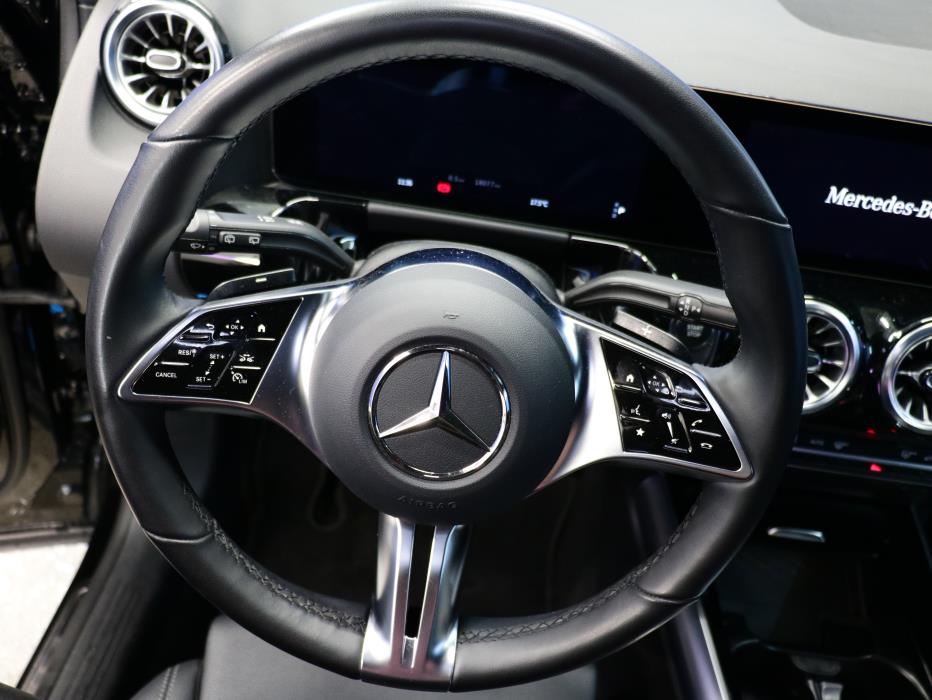 Mercedes-Benz EQA 2025