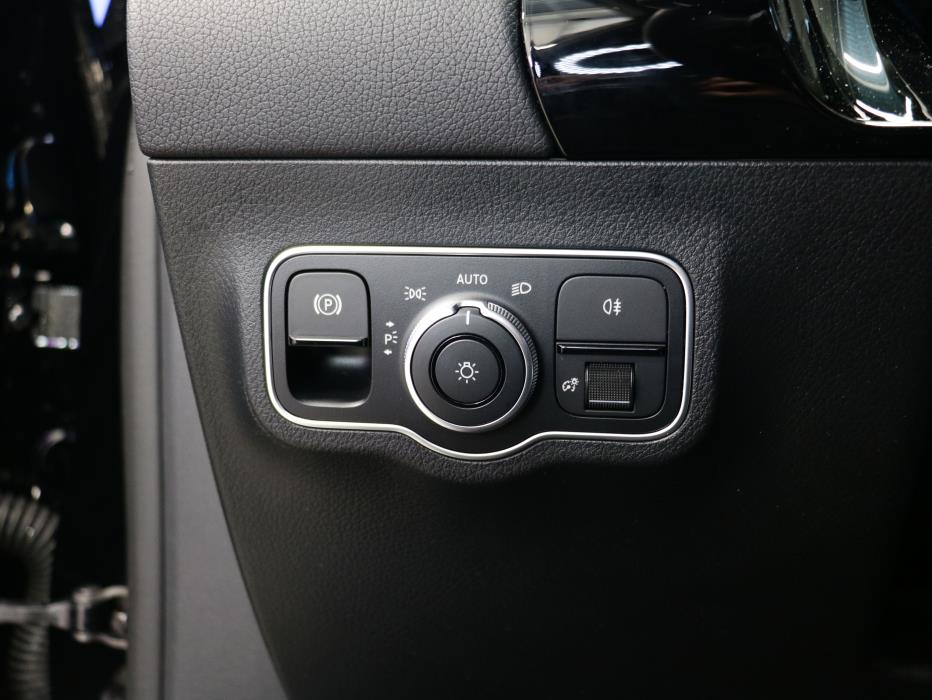 Mercedes-Benz EQA 2025