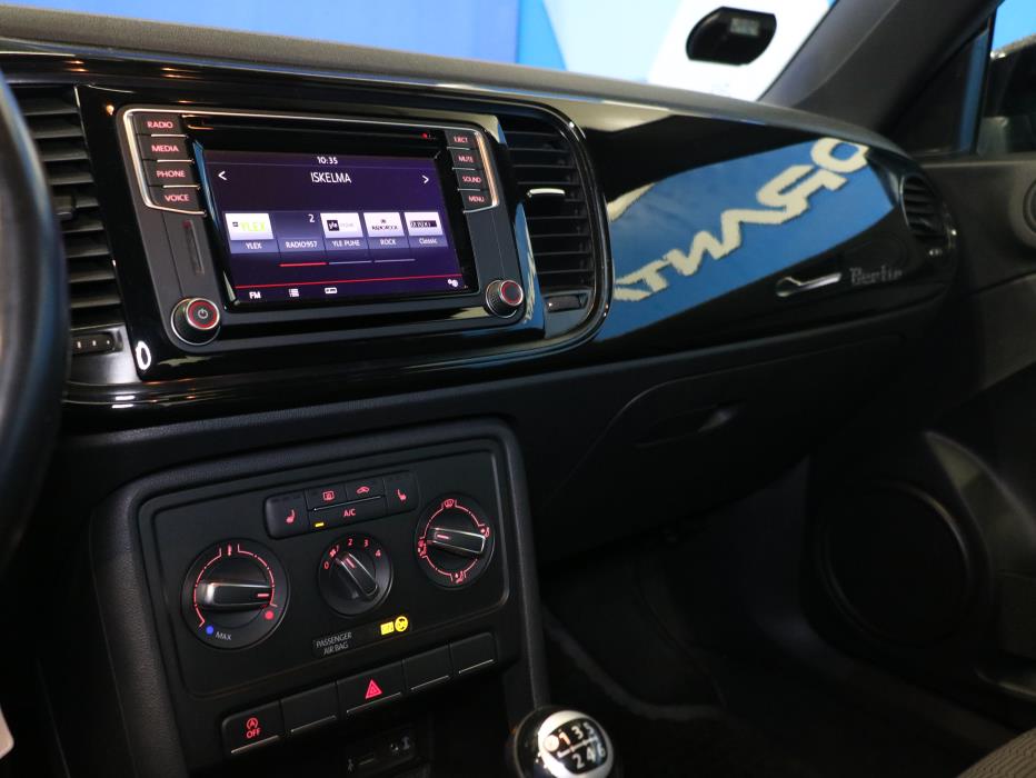 Volkswagen Beetle 2015