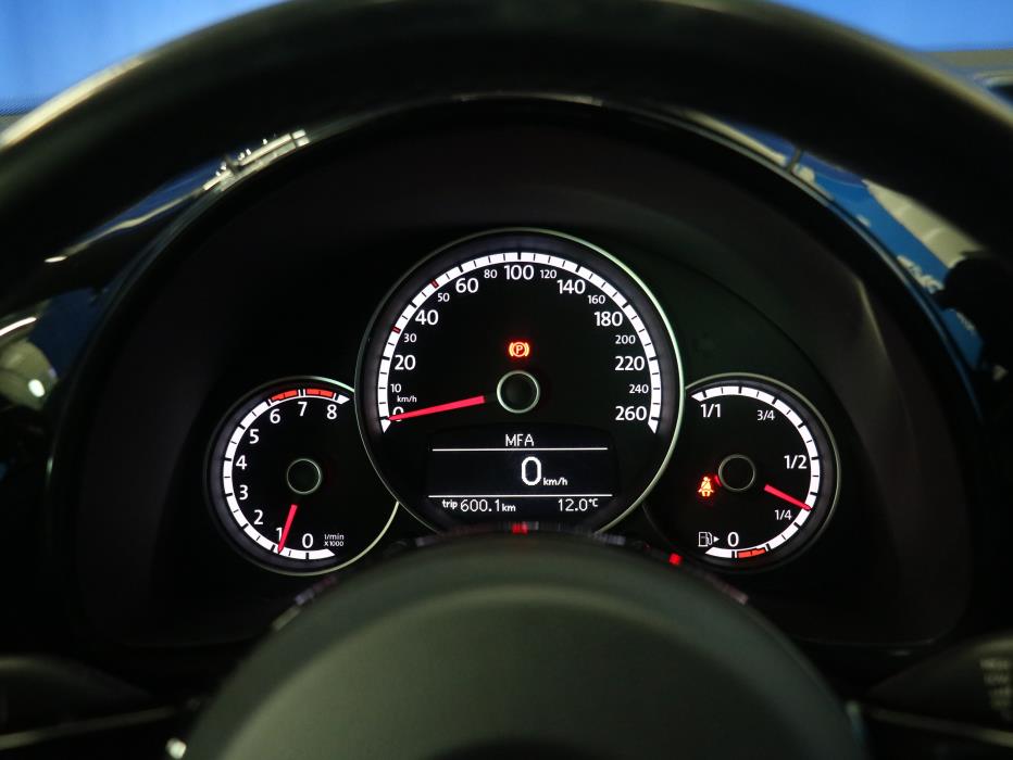 Volkswagen Beetle 2015