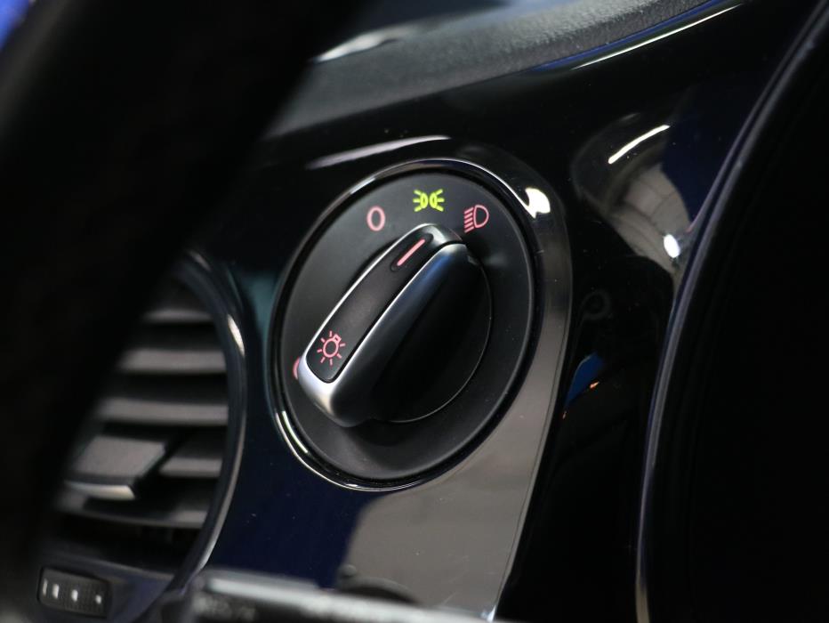 Volkswagen Beetle 2015