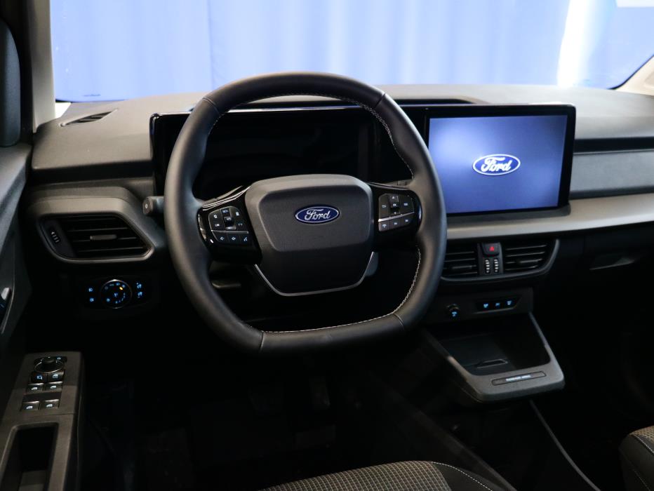 Ford Tourneo Courier 2025