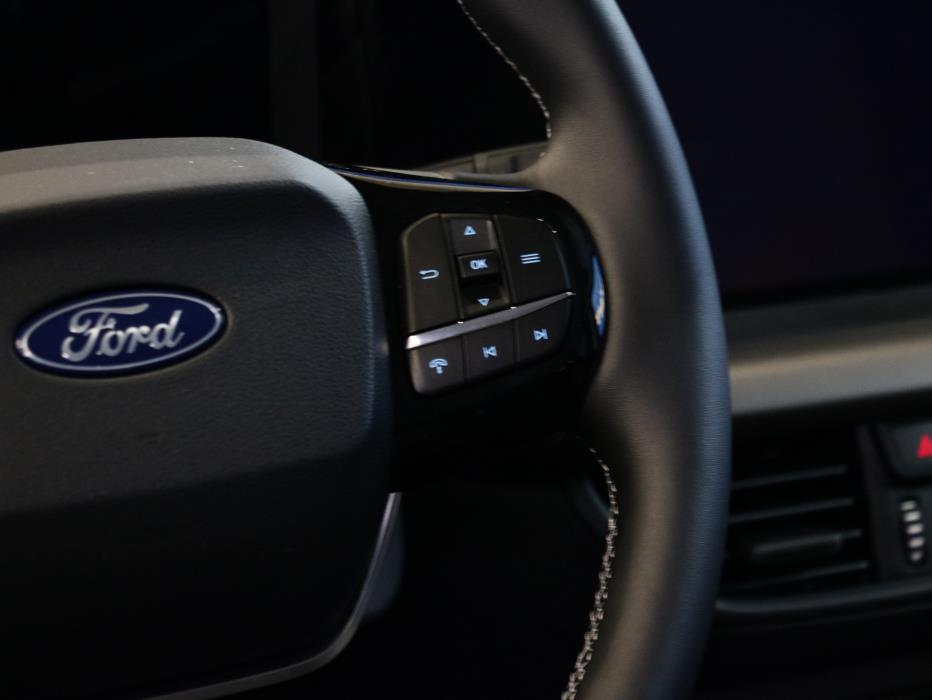 Ford Tourneo Courier 2025