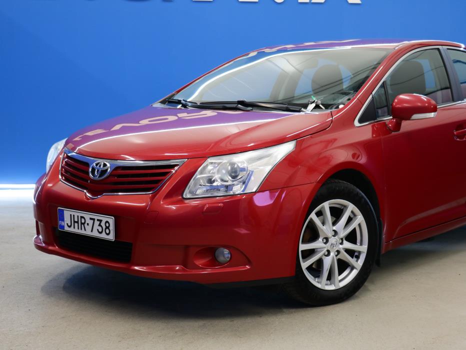 Toyota Avensis 2011