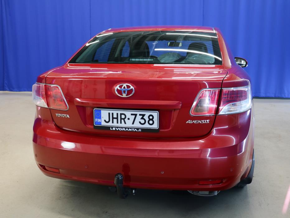 Toyota Avensis 2011