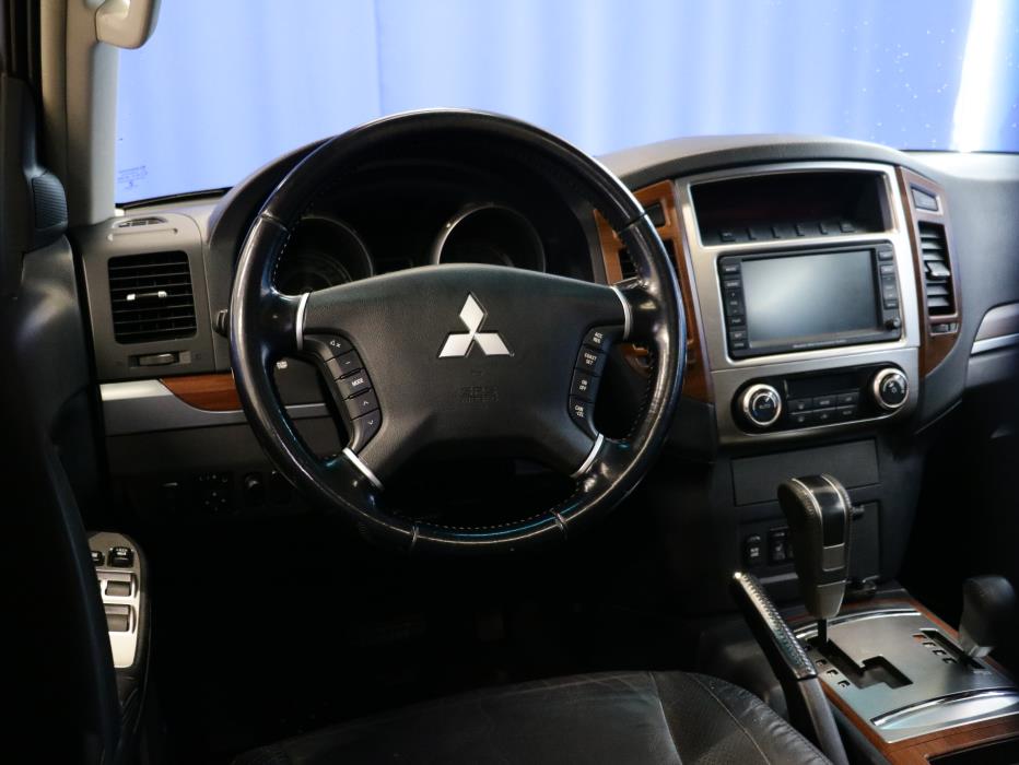 Mitsubishi Pajero 2008