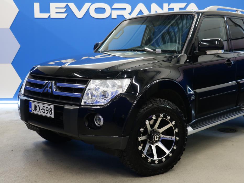 Mitsubishi Pajero 2008