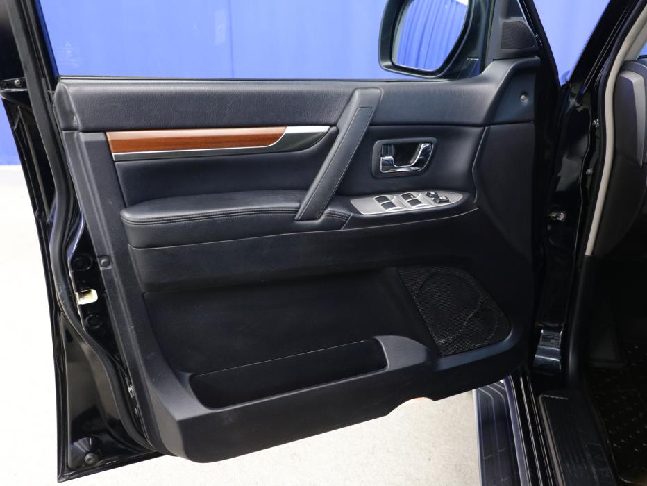 Mitsubishi Pajero 2008