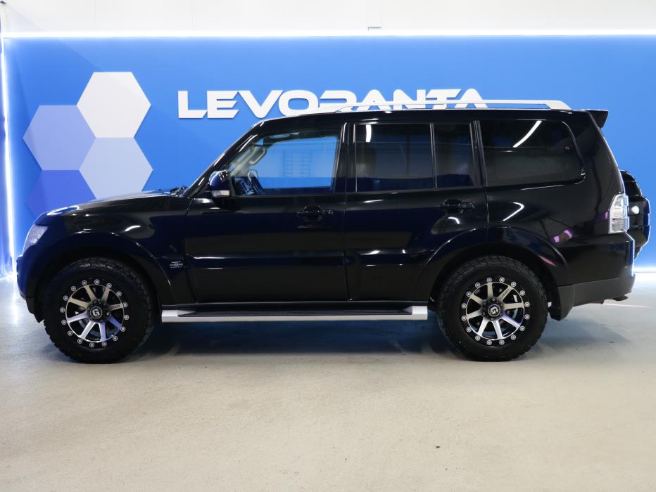 Mitsubishi Pajero 2008