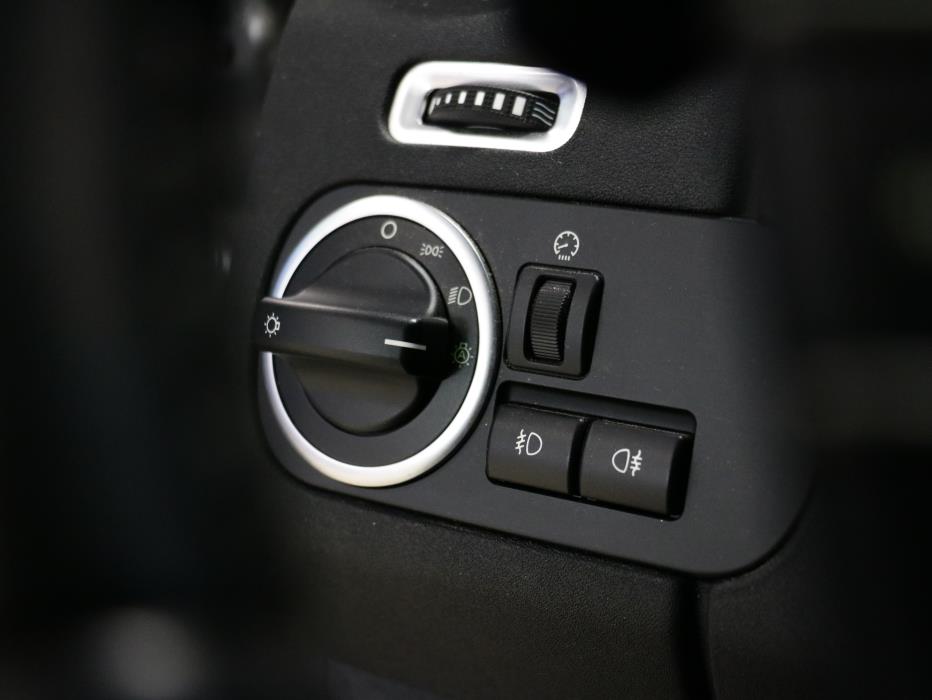 Land Rover Discovery 2014