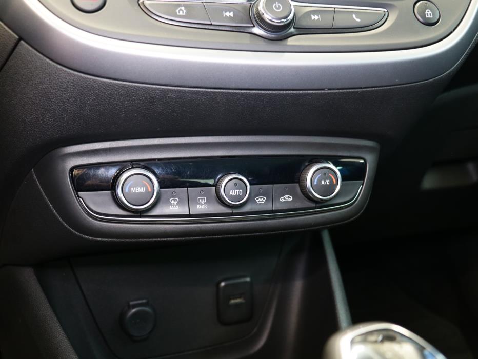 Opel Crossland X 2018