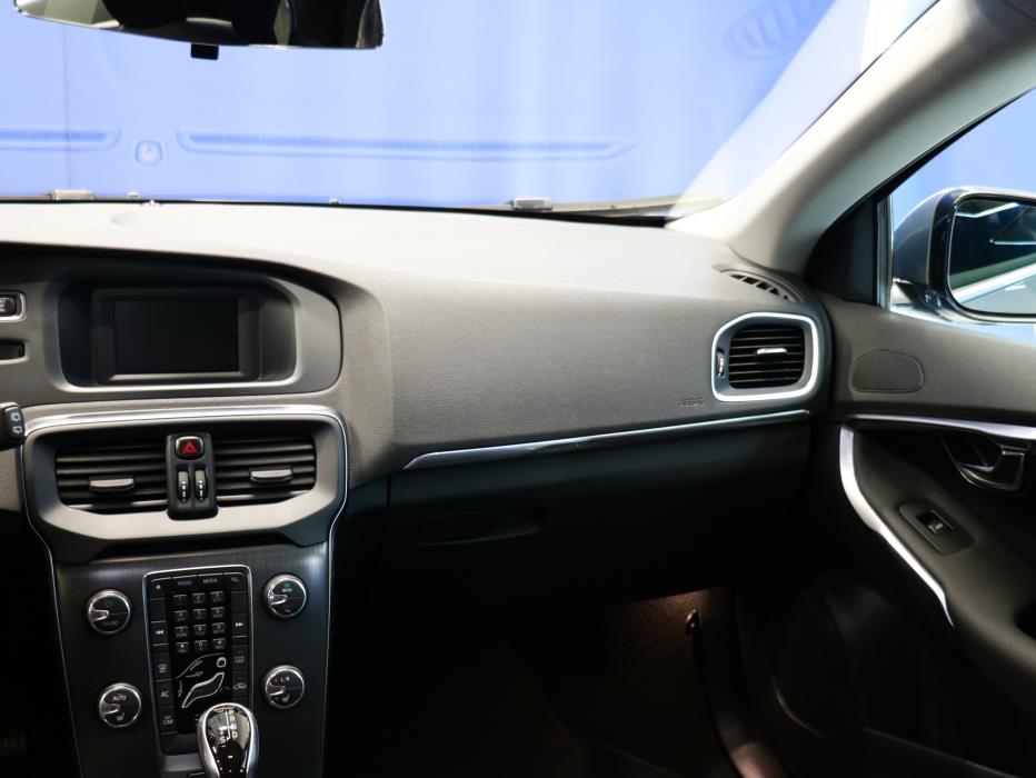 Volvo V40 2015