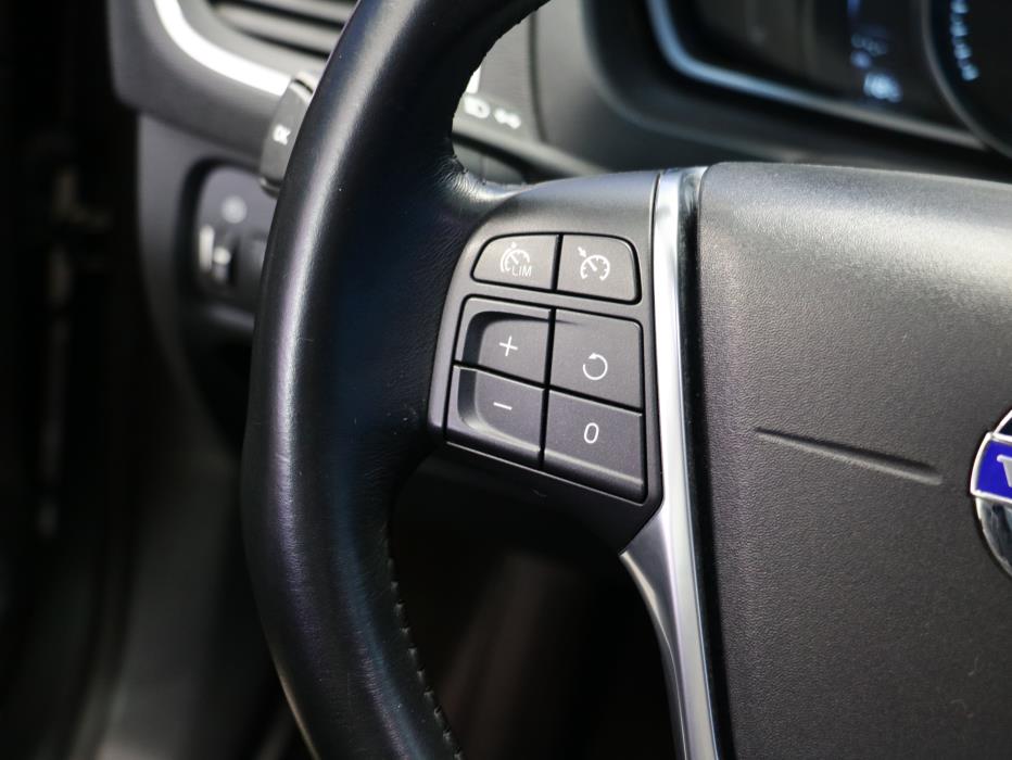 Volvo V40 2015