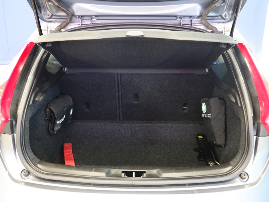 Volvo V40 2015